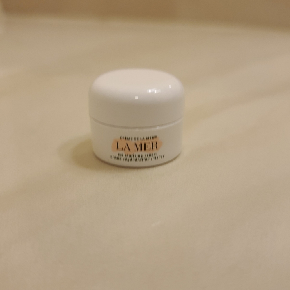 5/$15.  La Mer Moisturizing Cream
